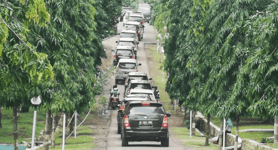 Mengemudi Mobil Manual? Begini Cara Oper Gigi Di Tanjakan | Auto2000